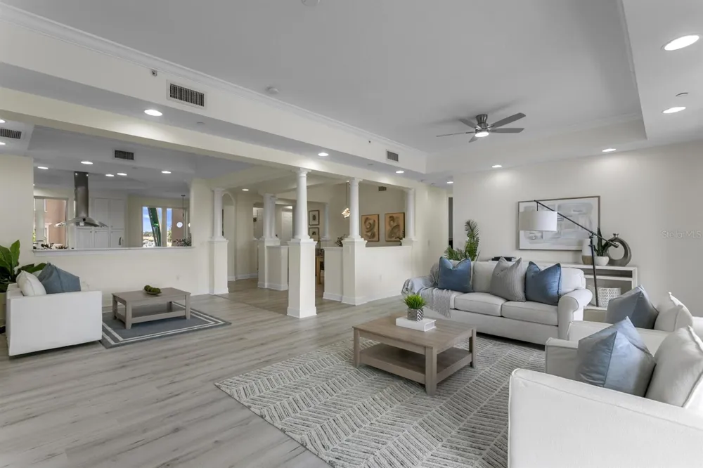 43 BAYVIEW COURT S #A St Petersburg, FL 33711