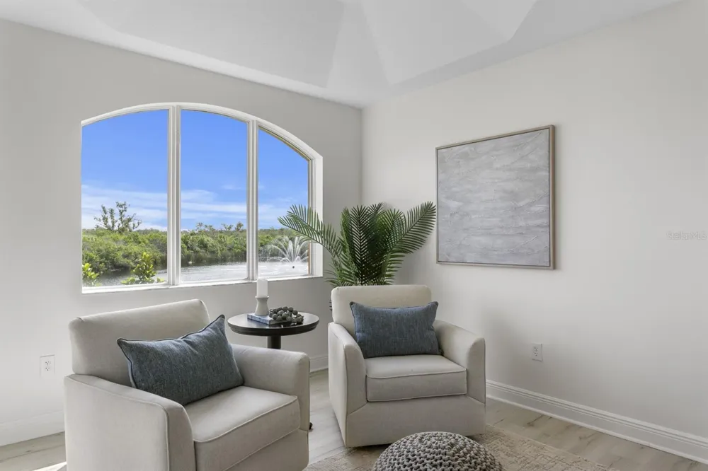43 BAYVIEW COURT S #A St Petersburg, FL 33711