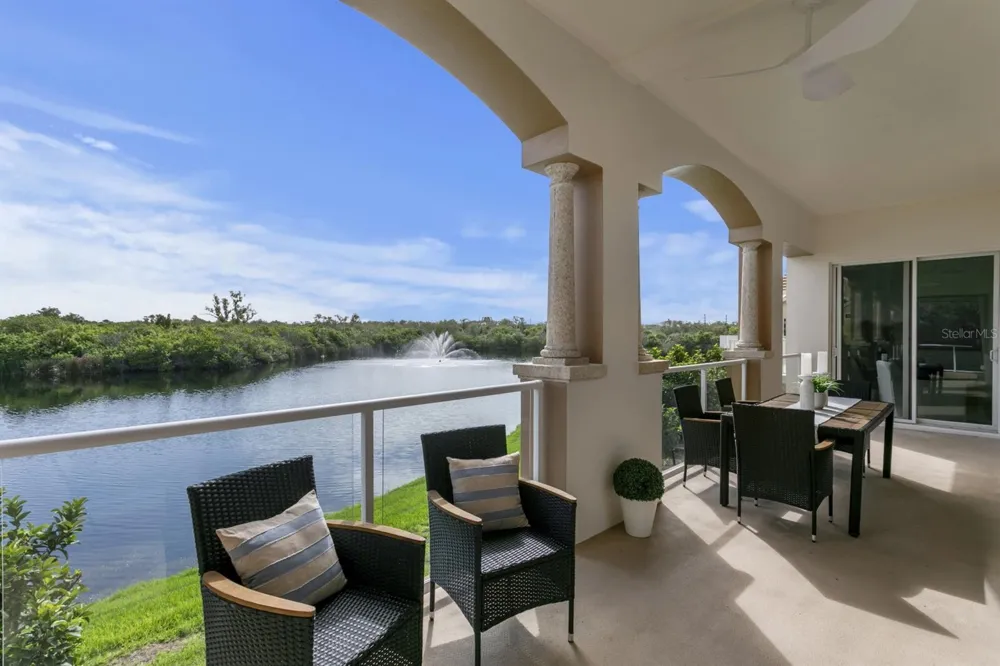 43 BAYVIEW COURT S #A St Petersburg, FL 33711