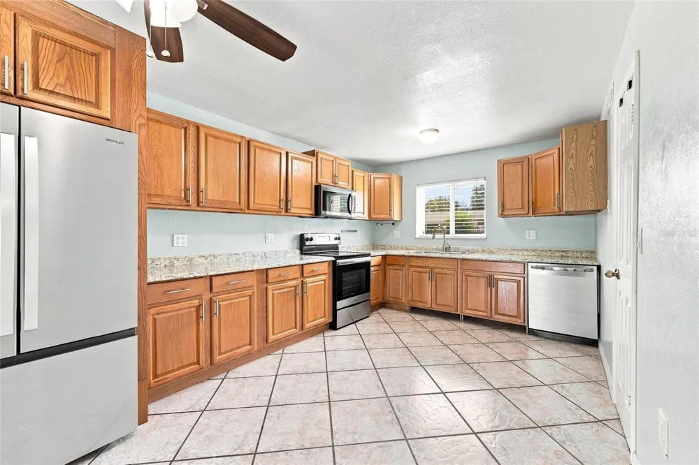 1000 LAKE OF THE WOODS BOULEVARD #105E Fern Park, FL 32730