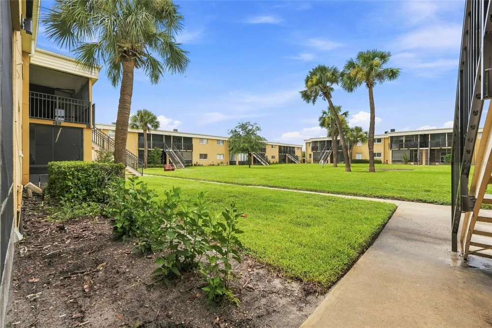 1000 LAKE OF THE WOODS BOULEVARD #105E Fern Park, FL 32730