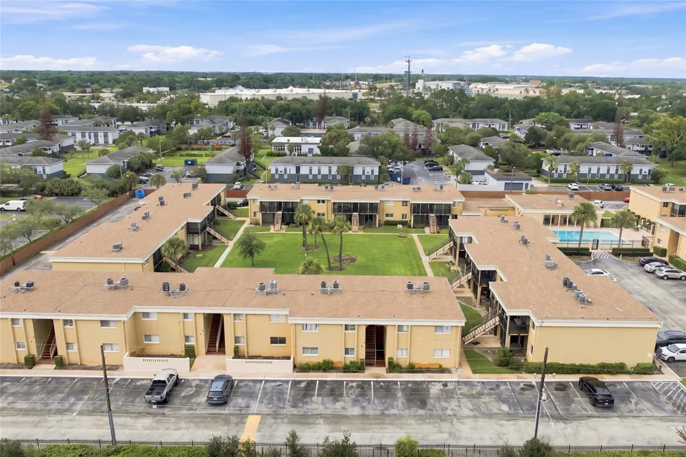 1000 LAKE OF THE WOODS BOULEVARD #105E Fern Park, FL 32730