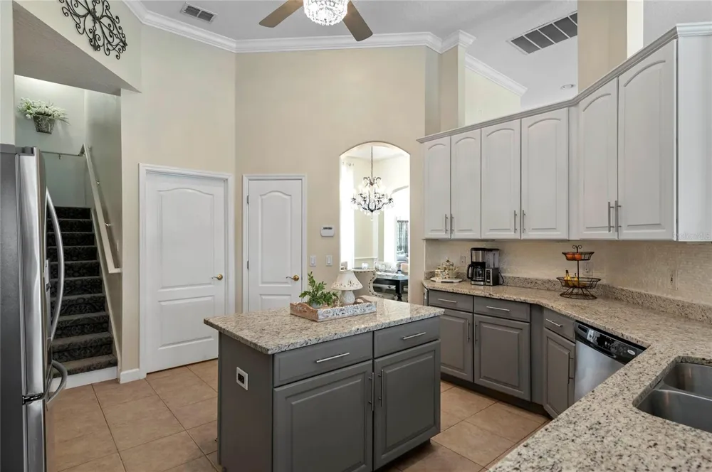 2848 ALOMA LAKE RUN Oviedo, FL 32765