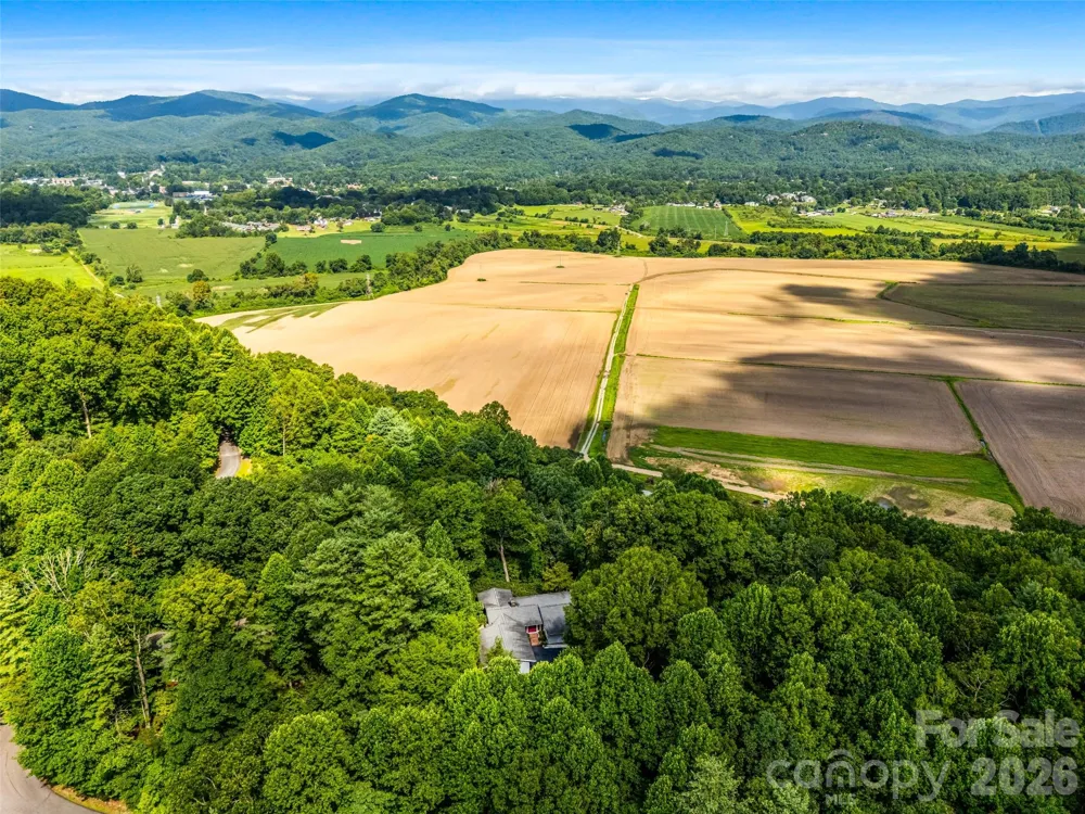 252 Middlemount Road Pisgah Forest, NC 28768