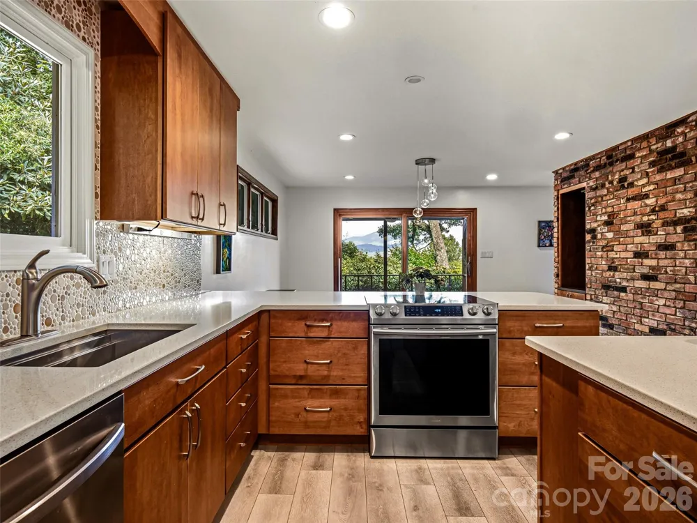 252 Middlemount Road Pisgah Forest, NC 28768