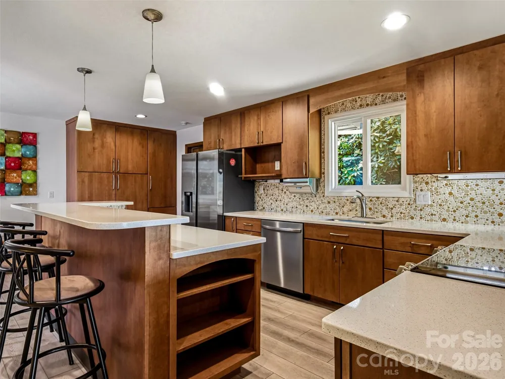 252 Middlemount Road Pisgah Forest, NC 28768