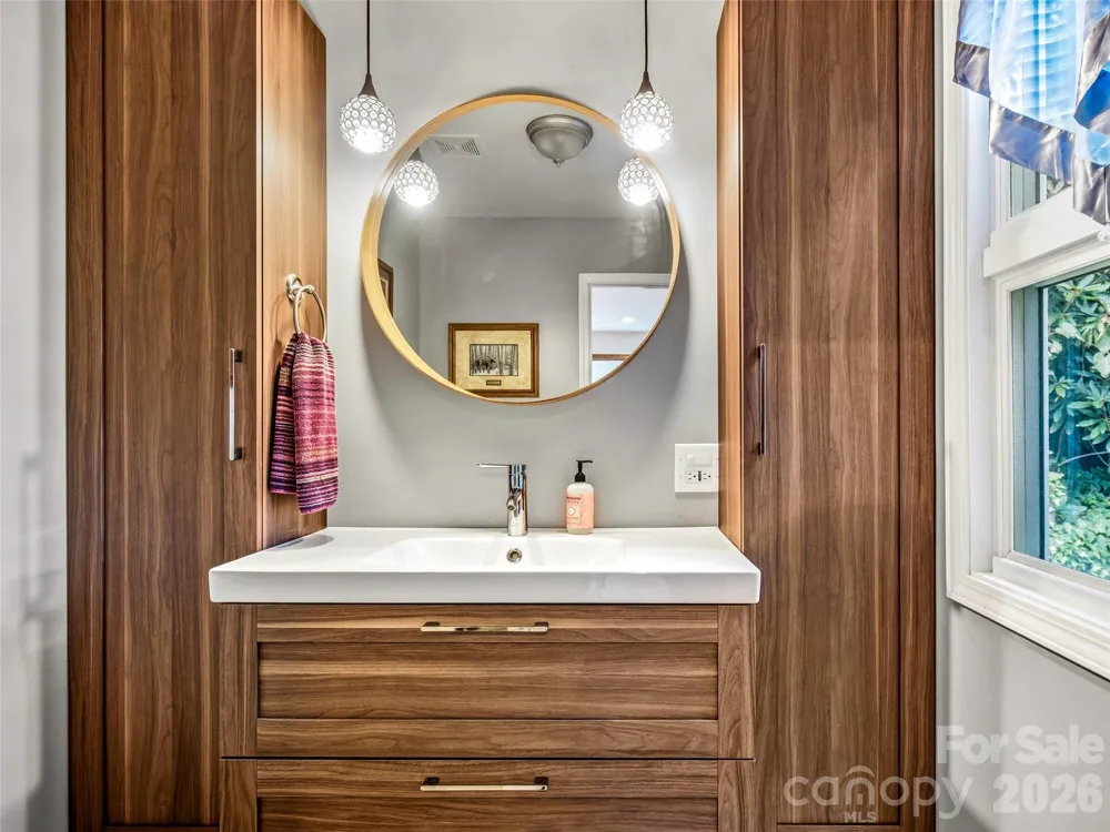 252 Middlemount Road Pisgah Forest, NC 28768