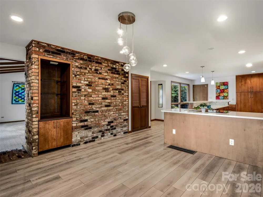 252 Middlemount Road Pisgah Forest, NC 28768