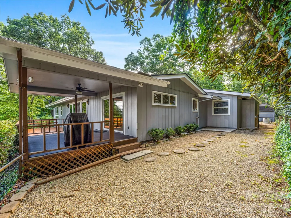 252 Middlemount Road Pisgah Forest, NC 28768