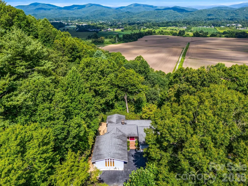 252 Middlemount Road Pisgah Forest, NC 28768