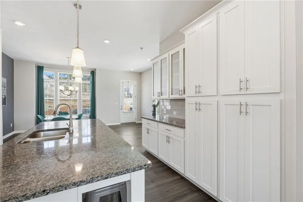 3317 Park Pointe Circle Scottdale, GA 30079