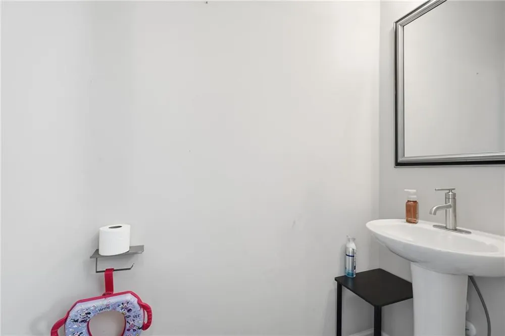 3317 Park Pointe Circle Scottdale, GA 30079