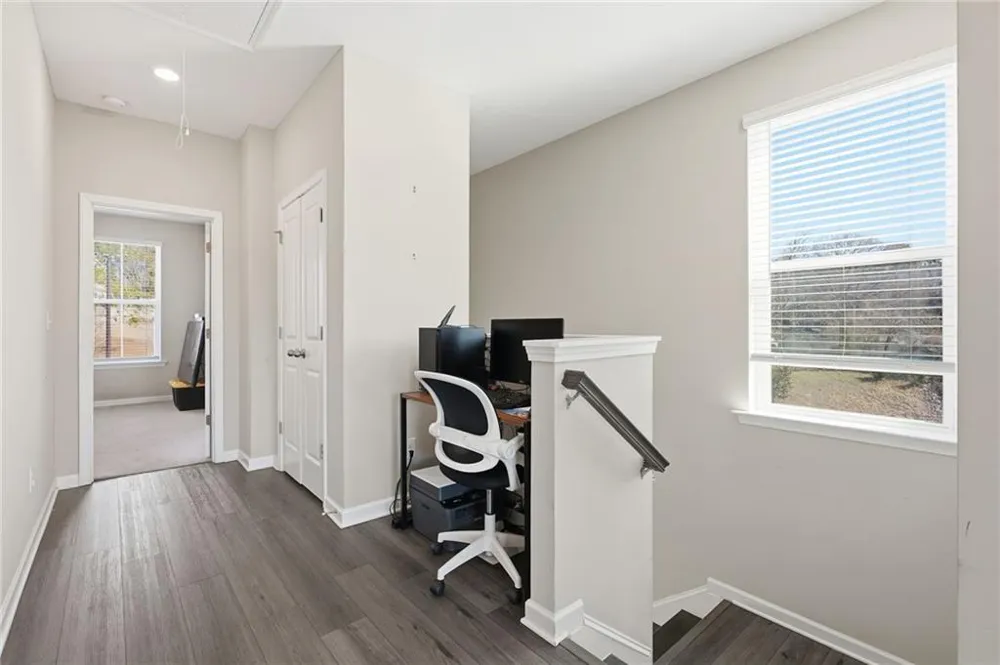 3317 Park Pointe Circle Scottdale, GA 30079