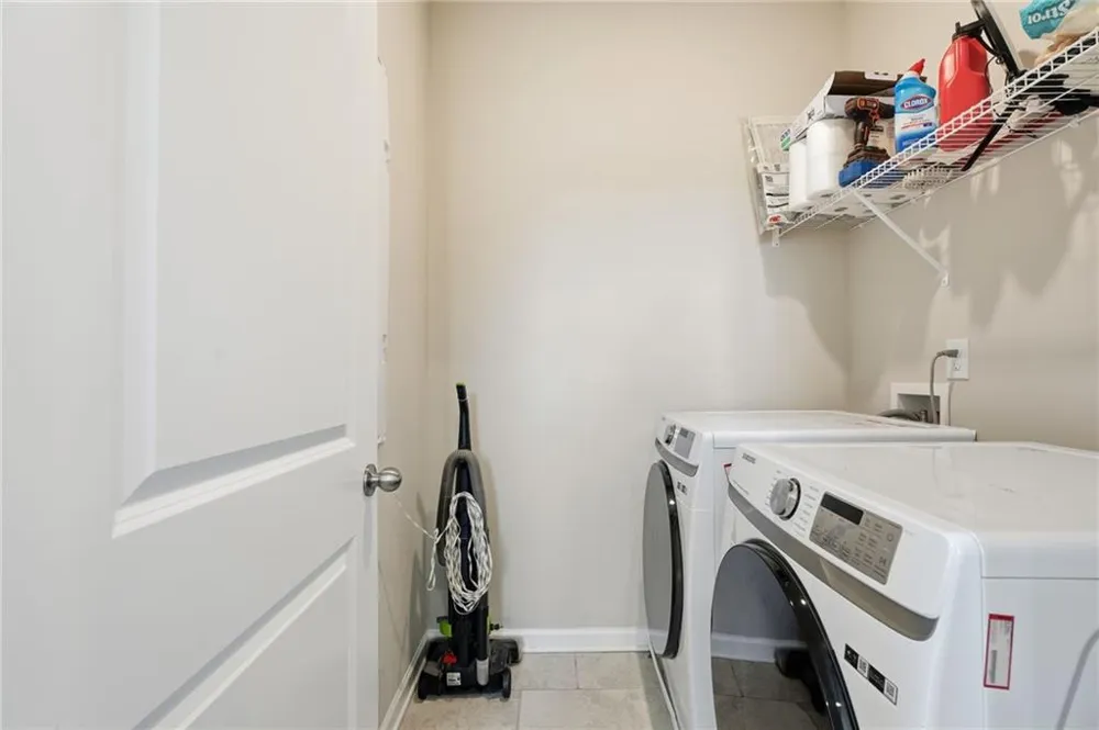 3317 Park Pointe Circle Scottdale, GA 30079