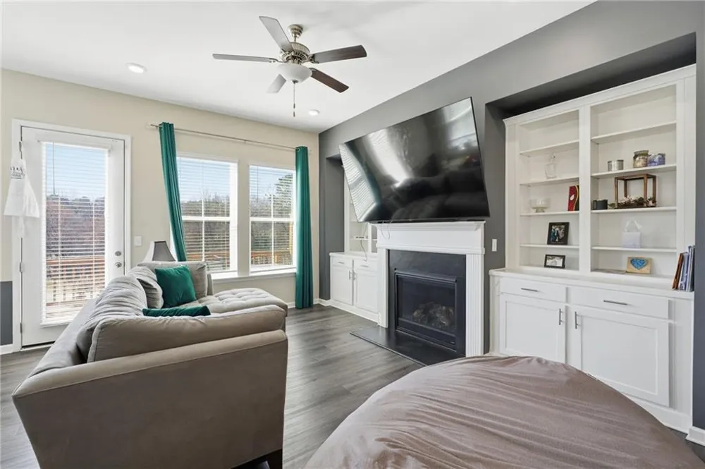 3317 Park Pointe Circle Scottdale, GA 30079