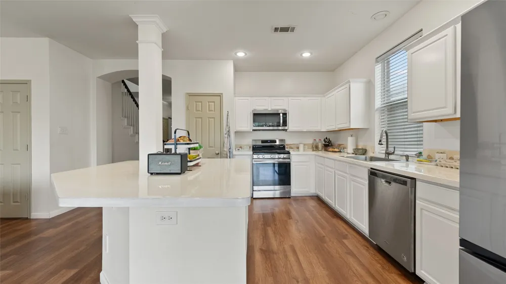 9208 Comanche Ridge Drive Fort Worth, TX 76131