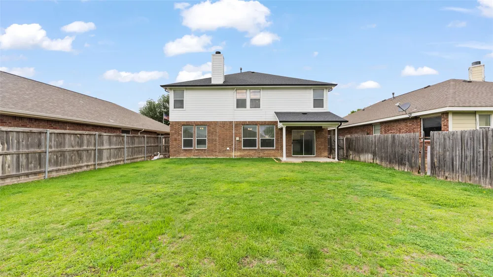9208 Comanche Ridge Drive Fort Worth, TX 76131