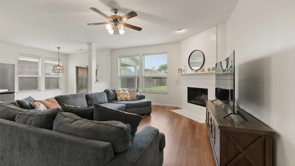 9208 Comanche Ridge Drive Fort Worth, TX 76131