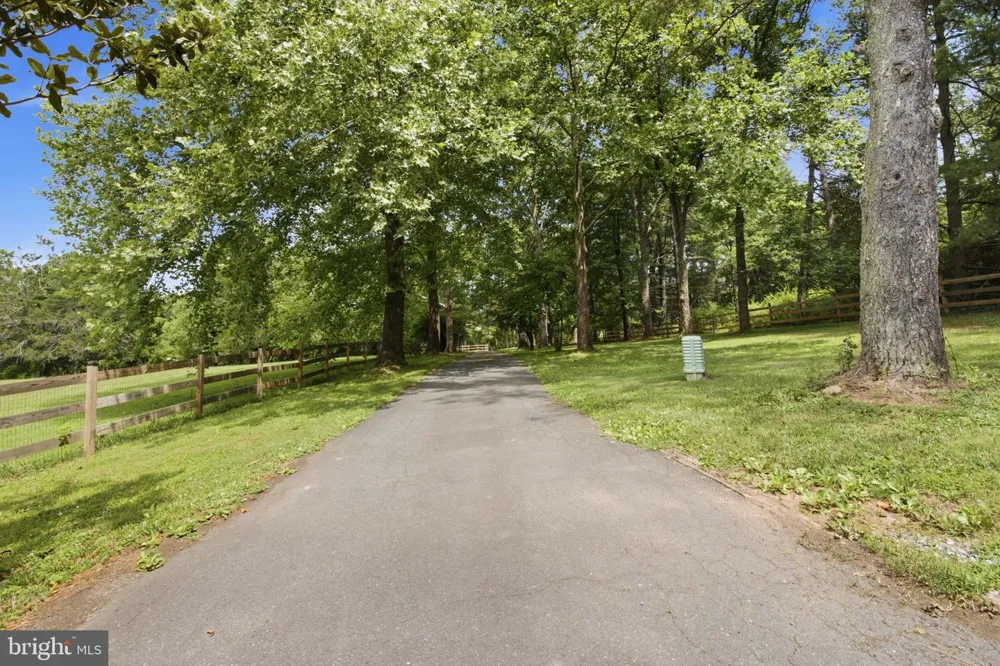 10108 BAILEYSBURG LANE Nokesville, VA 20181