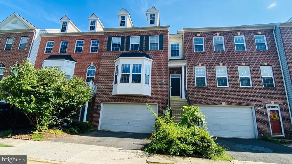 8853 MODANO PLACE Fairfax, VA 22031