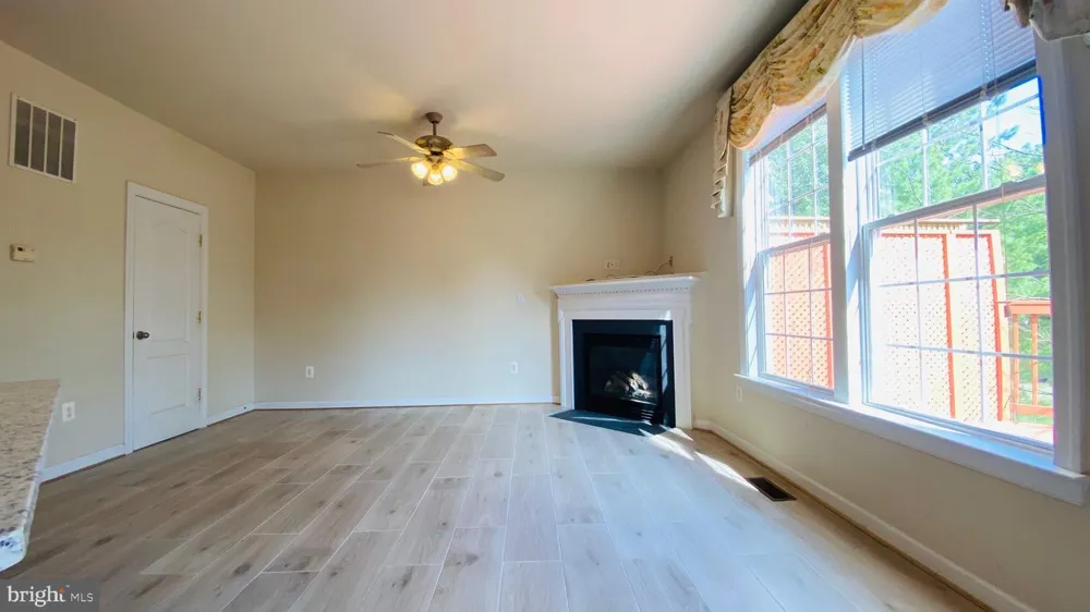 8853 MODANO PLACE Fairfax, VA 22031