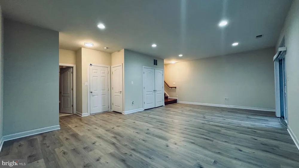 8853 MODANO PLACE Fairfax, VA 22031