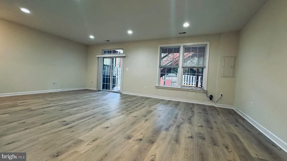 8853 MODANO PLACE Fairfax, VA 22031