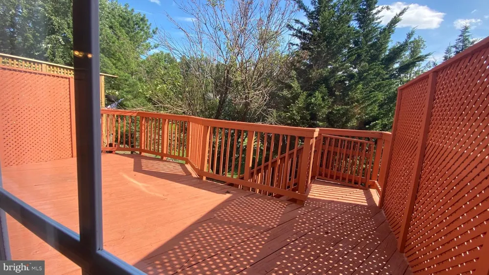8853 MODANO PLACE Fairfax, VA 22031