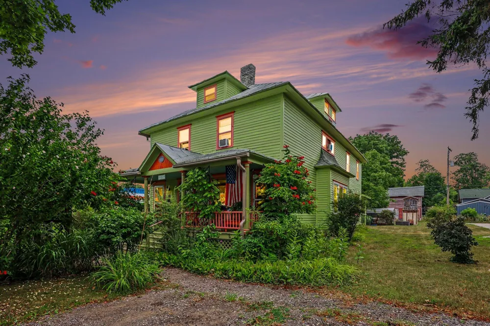 109 S Division Street Whitehall, MI 49461