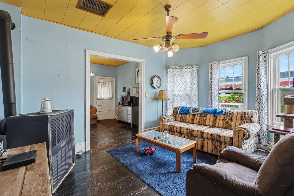109 S Division Street Whitehall, MI 49461