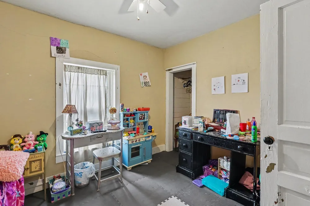 109 S Division Street Whitehall, MI 49461