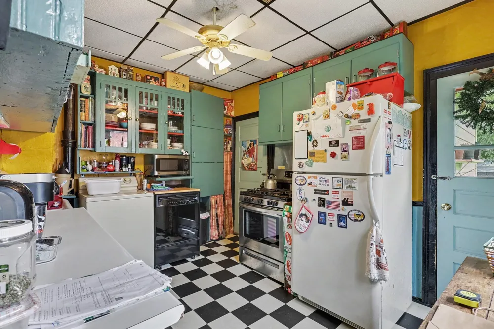 109 S Division Street Whitehall, MI 49461