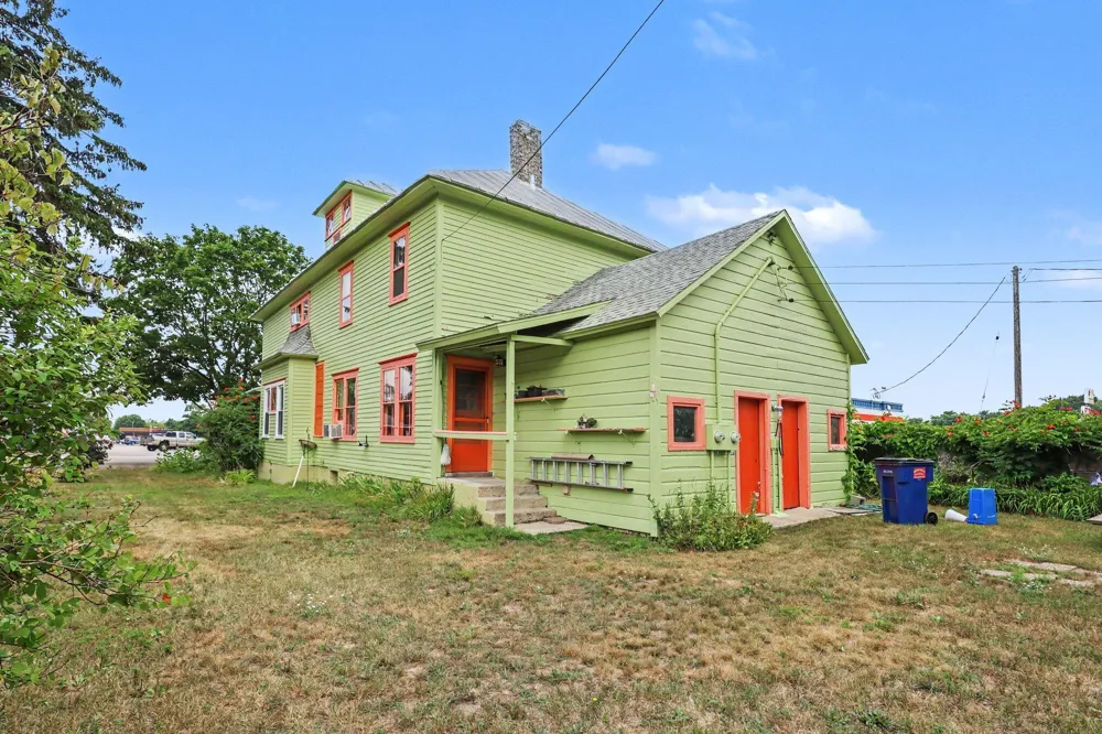 109 S Division Street Whitehall, MI 49461