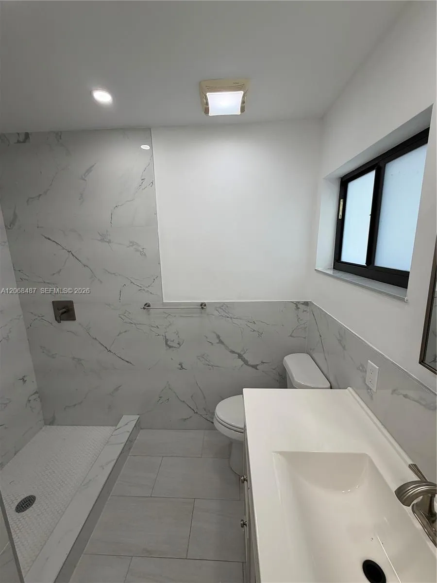 4361 SW 97th Ct Miami, FL 33165