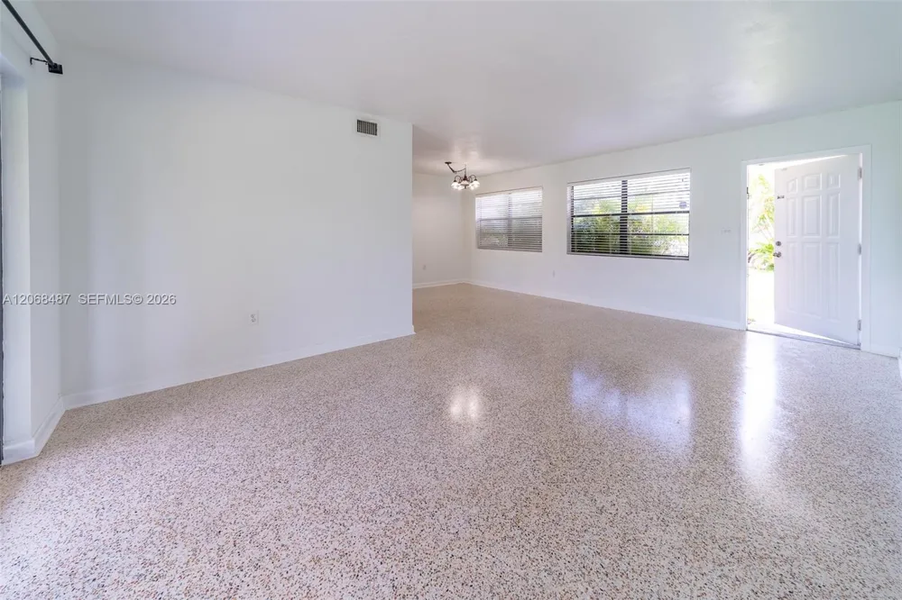 4361 SW 97th Ct Miami, FL 33165