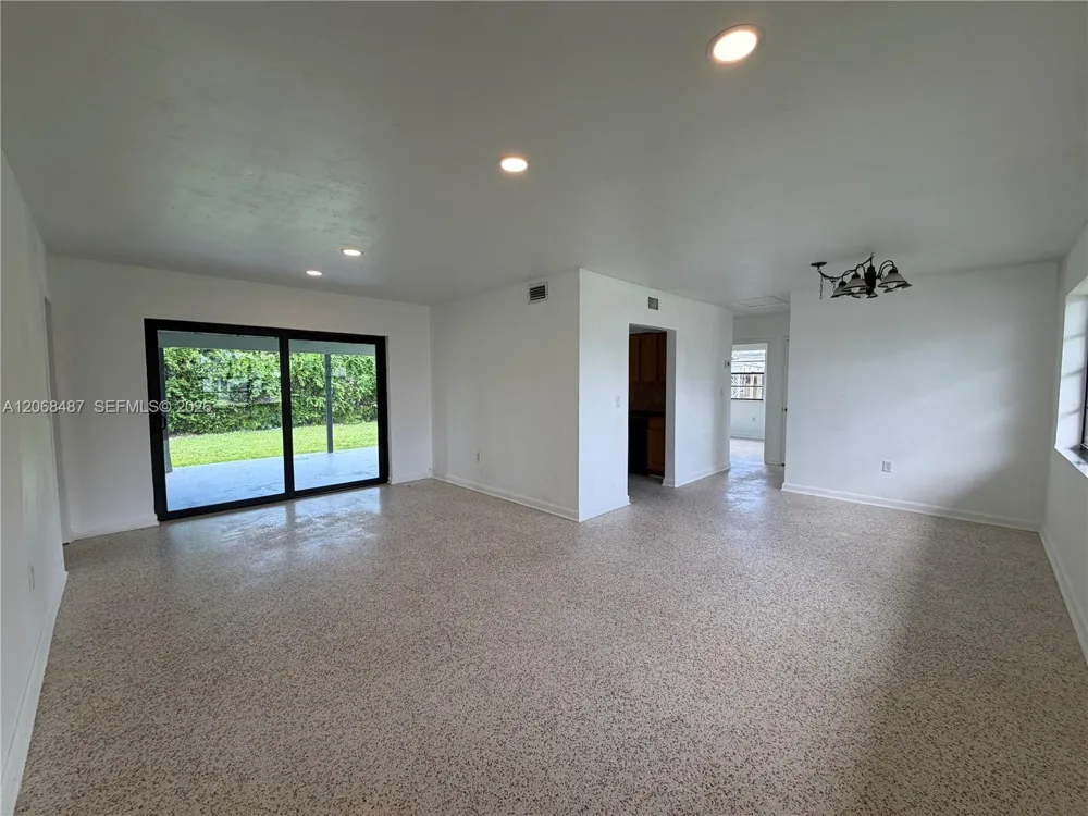 4361 SW 97th Ct Miami, FL 33165