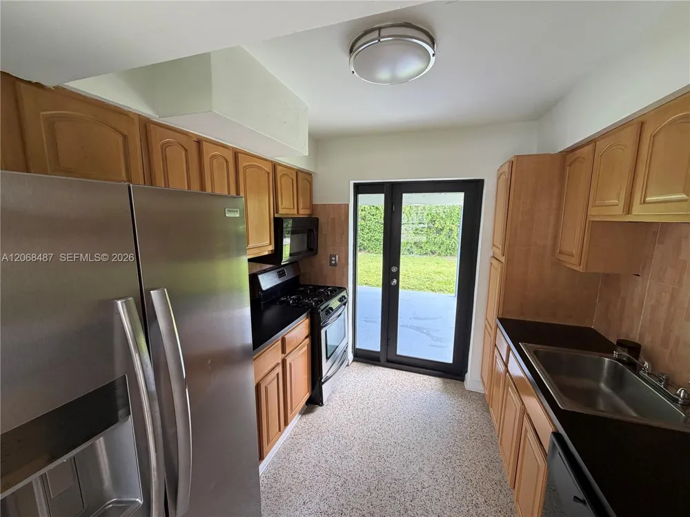 4361 SW 97th Ct Miami, FL 33165
