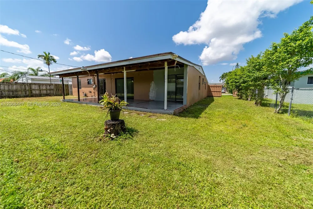 4361 SW 97th Ct Miami, FL 33165