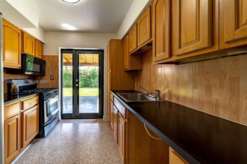 4361 SW 97th Ct Miami, FL 33165