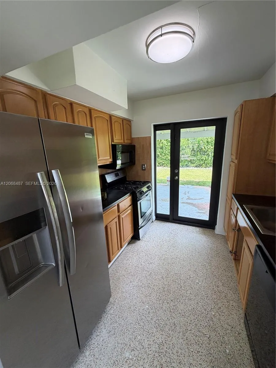 4361 SW 97th Ct Miami, FL 33165