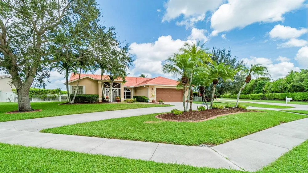 10850 Paso Fino Drive Wellington, FL 33449