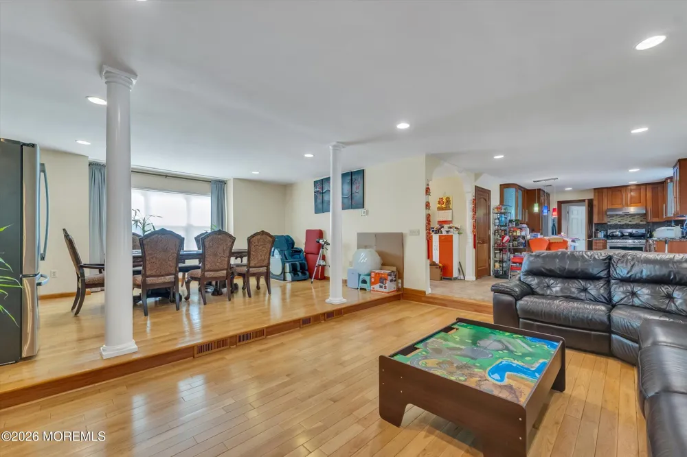 6 Rizzo Court Howell, NJ 07731