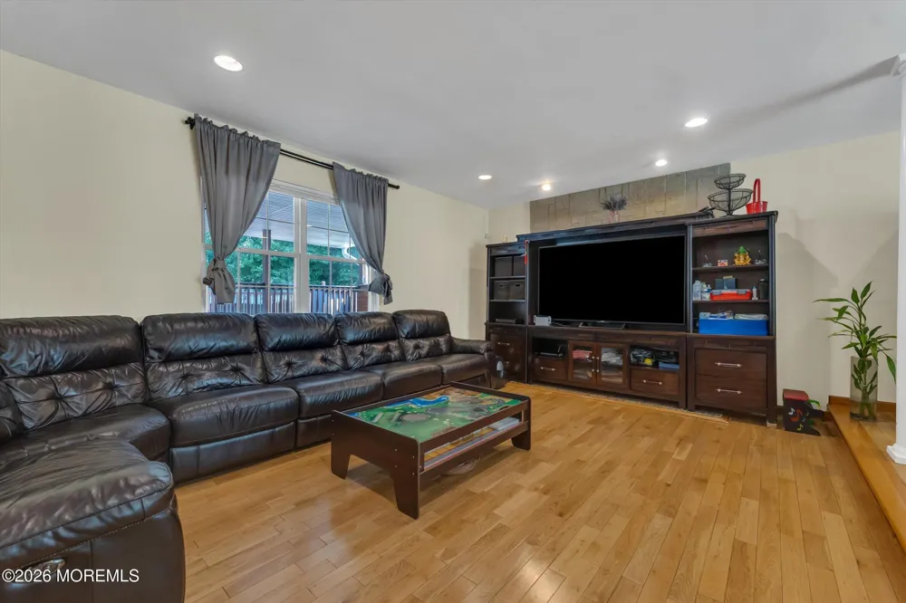 6 Rizzo Court Howell, NJ 07731