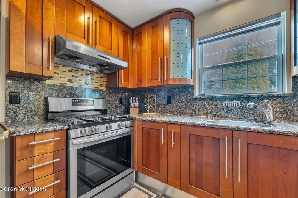 6 Rizzo Court Howell, NJ 07731