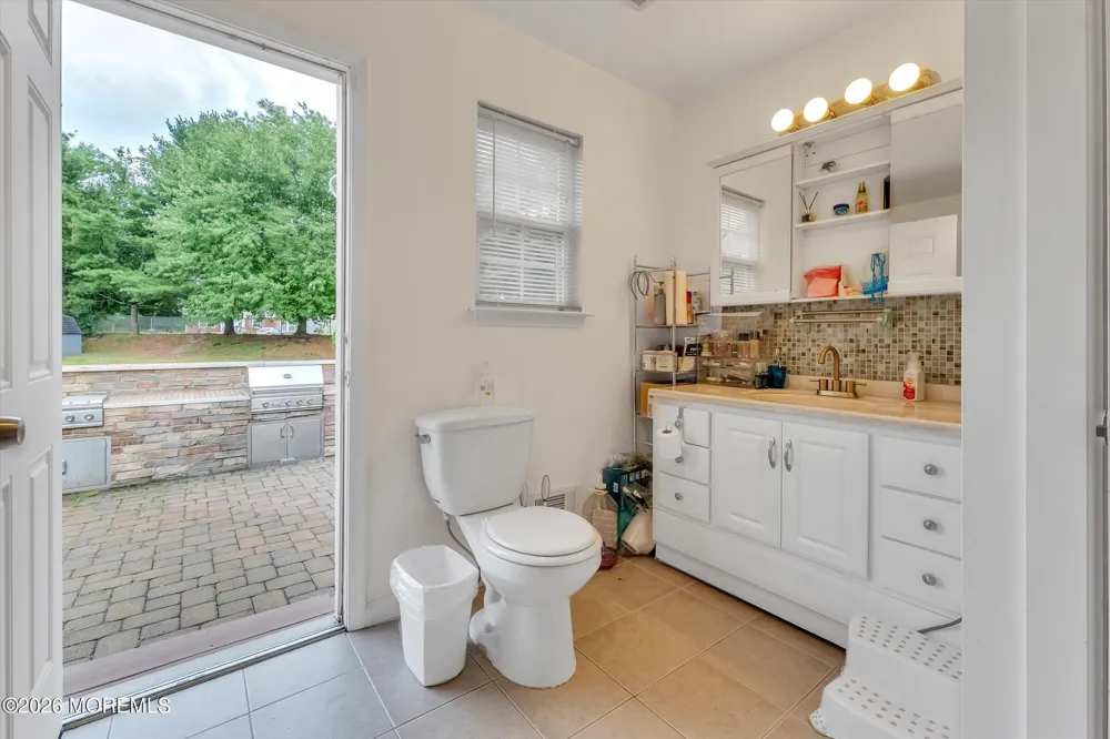 6 Rizzo Court Howell, NJ 07731