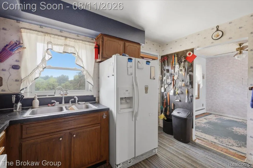 10431 Davison Road Davison Township, MI 48423