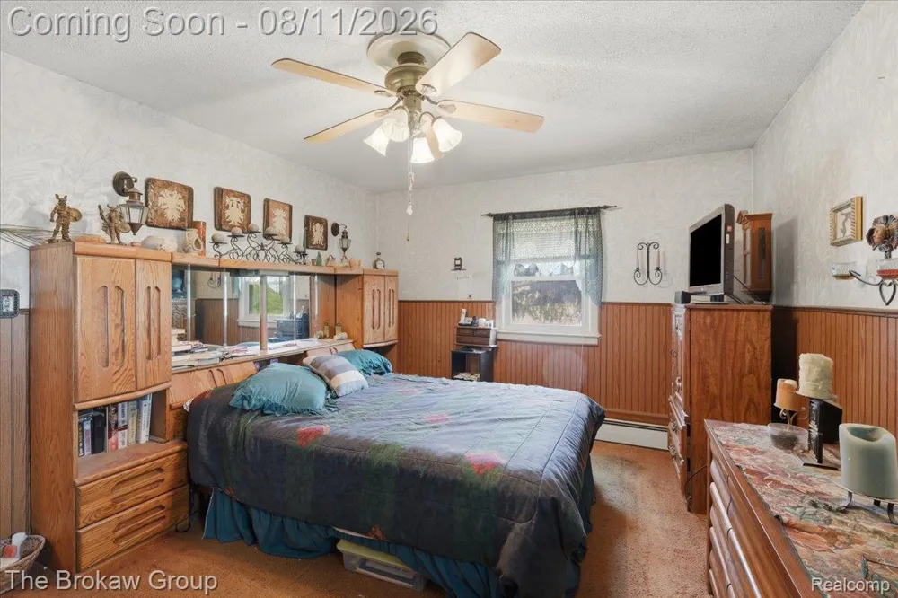 10431 Davison Road Davison Township, MI 48423