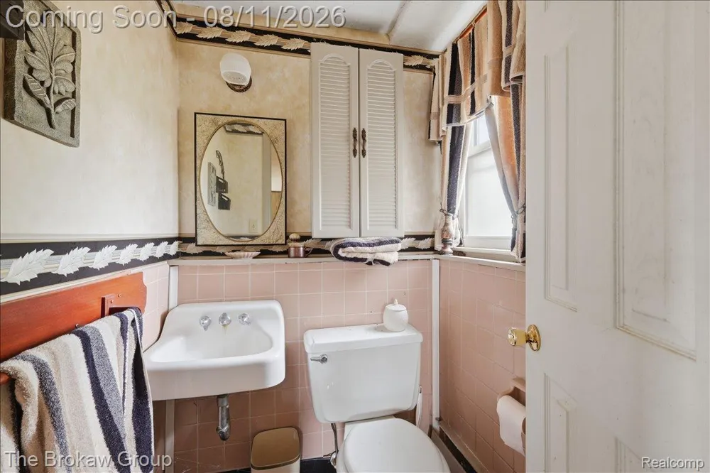 10431 Davison Road Davison Township, MI 48423