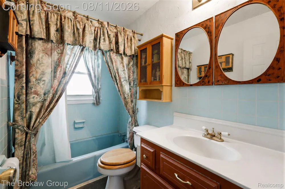 10431 Davison Road Davison Township, MI 48423