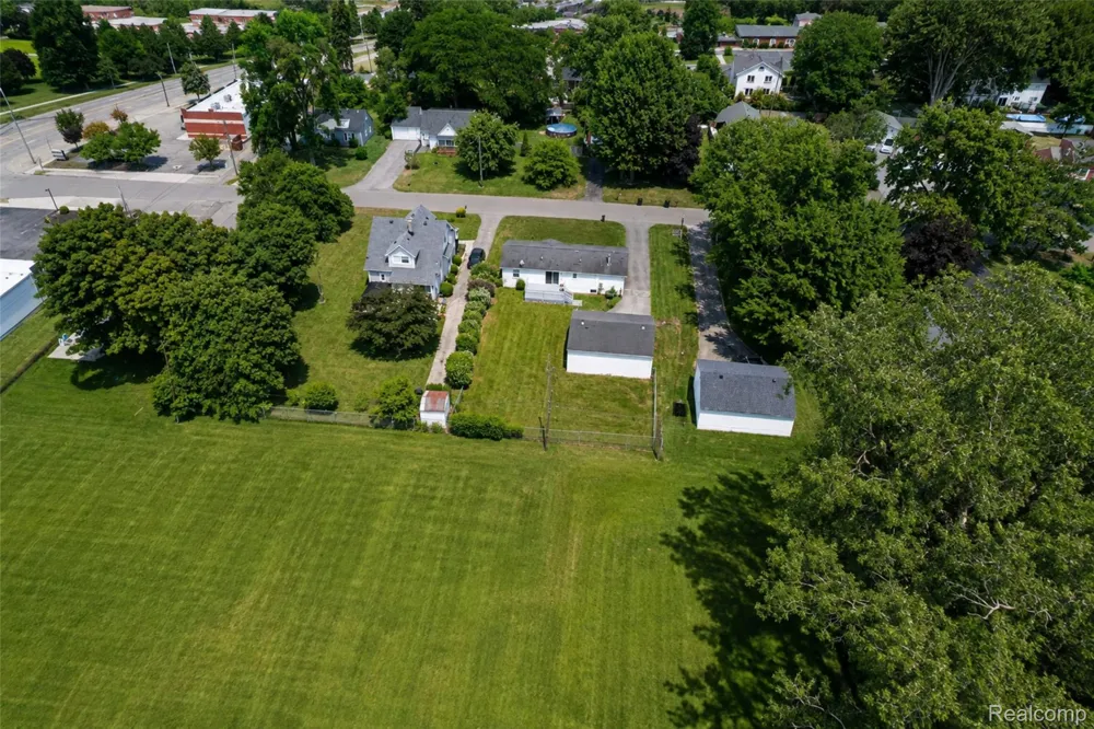 15060 Michael Street Taylor City, MI 48180